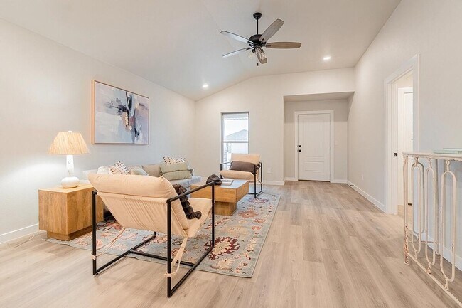 Photo - 3007 139th St