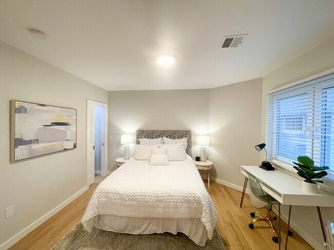 Photo - 75 Thorndike St Unit 2