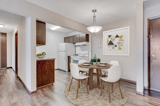 Photo - Aquarius Apartments