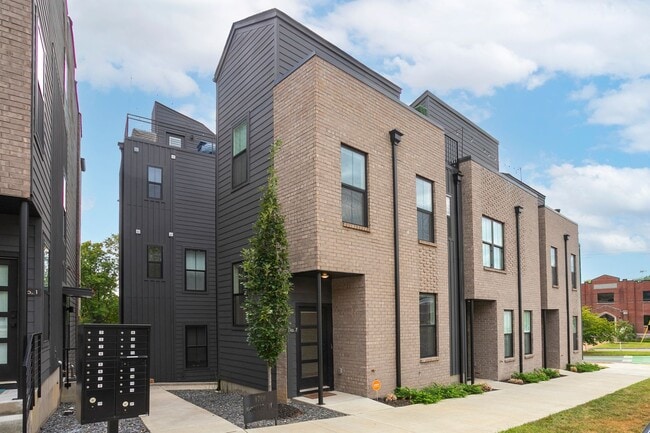 Building Photo - 1701 Porter Rd Unit 7