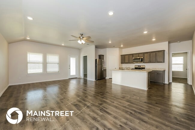 Photo - 3010 Saddleback Way