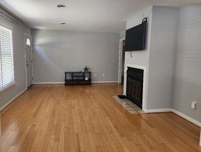 Photo - 124 Loblolly Cir