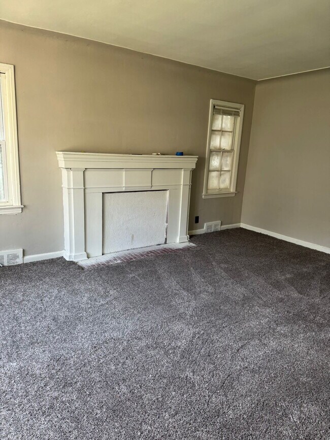 Photo - Comfortable 3-Bedroom Rental on Elmdale St...