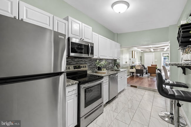 Photo - 926 W Pratt St