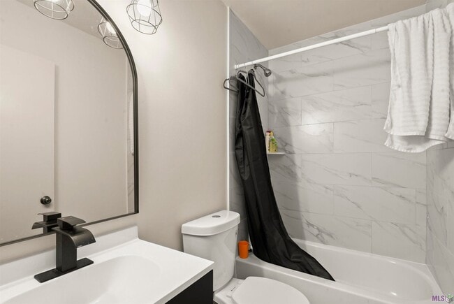 Photo - 5240 Heritage Dr