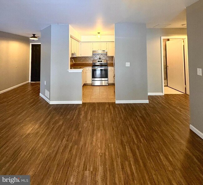 Photo - 416 Walden Cir