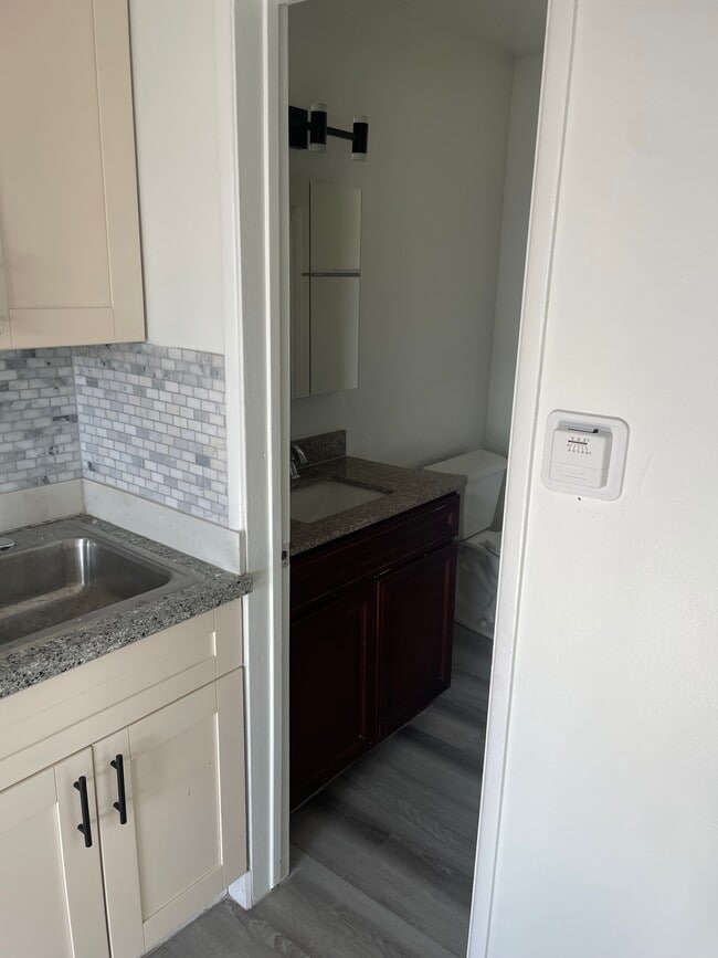 Photo - 305 E Plymouth St Unidad A