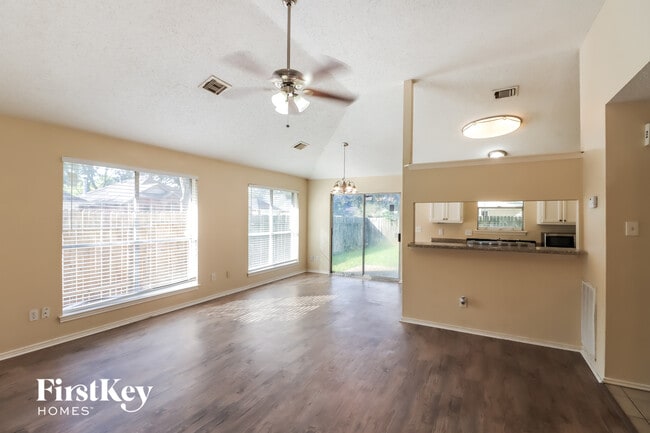 Photo - 17026 Enchanted Cir E