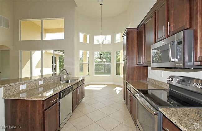 Building Photo - 11091 Sparkleberry Dr Rental
