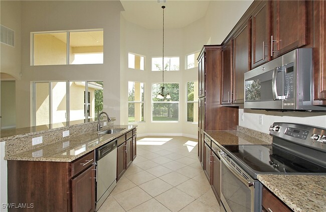 Photo - 11091 Sparkleberry Dr House