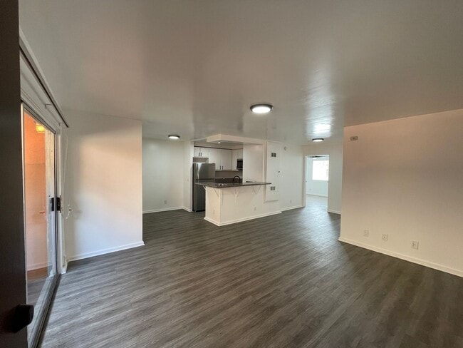 Villa Regency Apartments