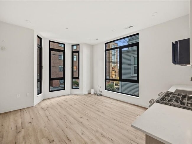 Photo - 6 National St Apartment Unit 2