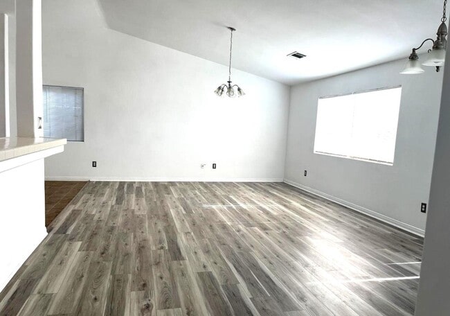 Photo - Beautiful 3 bed home in Southwest Bakersfield - $2250