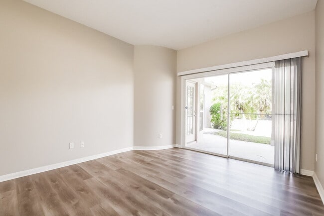 Photo - 1409 Center St