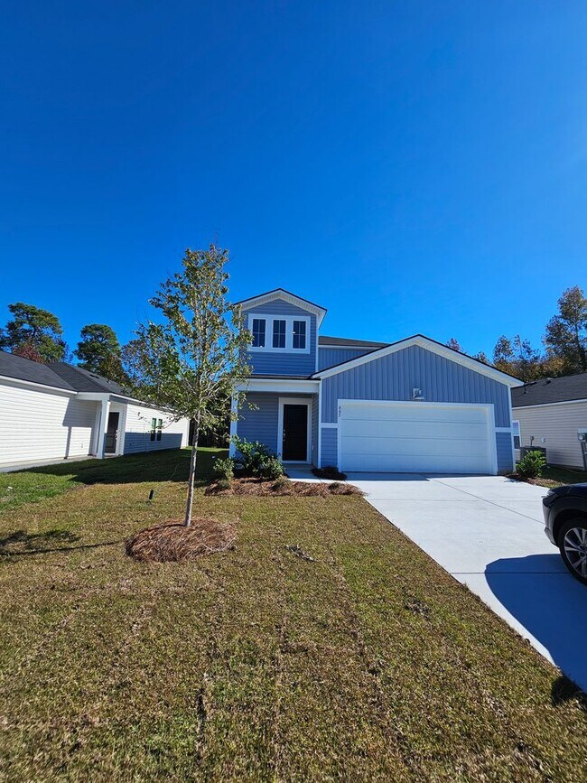 Photo - 5 Bedroom/ 2.5 Bath in Waterfall Village