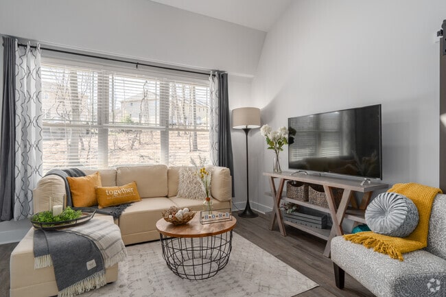Sycamore 2Br, 2Ba Loft - 1320SF Living Room