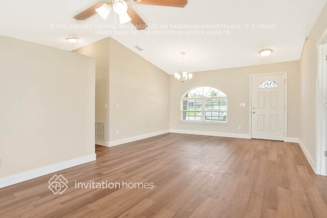 Photo - 676 Regency Way