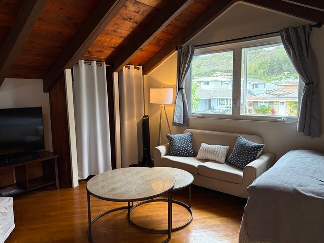 Photo - 437 Keolu Dr