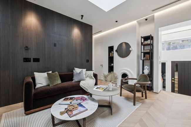 Photo - 2783 Filbert St