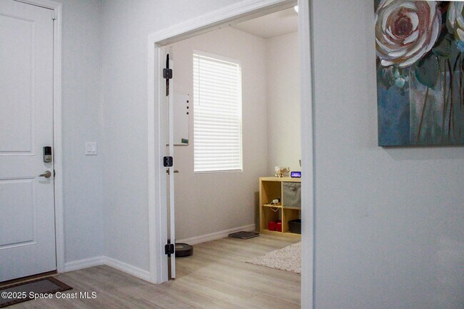 Photo - 843 Sorrel St NW