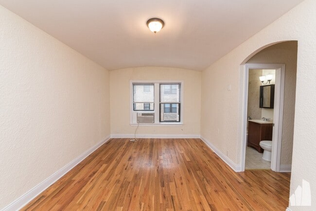 Photo - 536 W Arlington Pl Unit 211