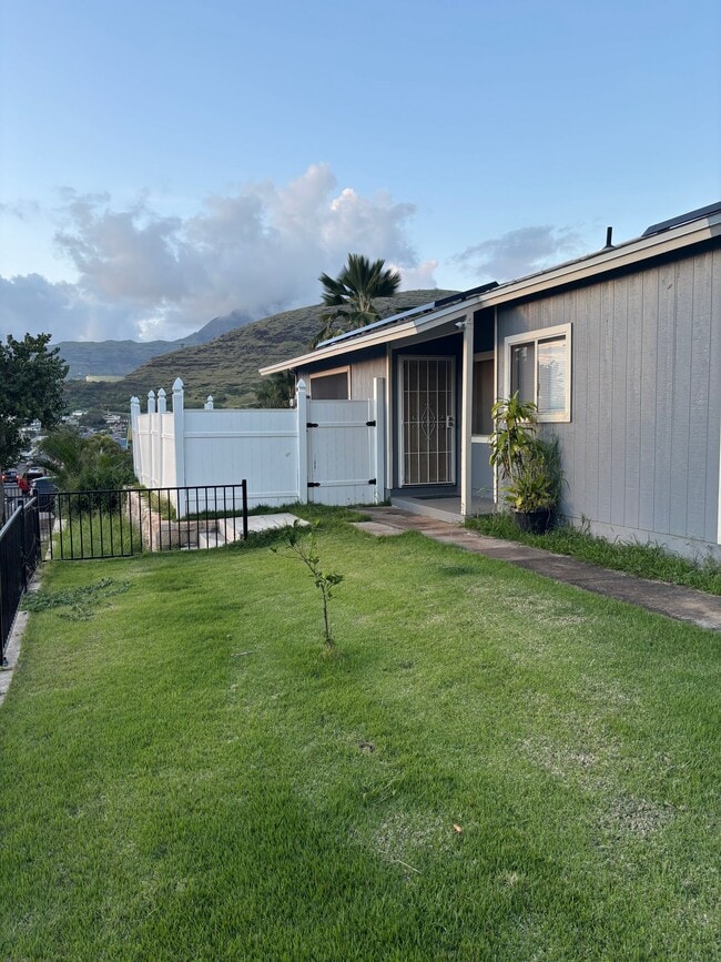 Photo - 86-138-138 Leihoku St