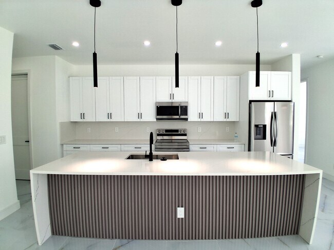 Photo - 1523 NE 19th Ave