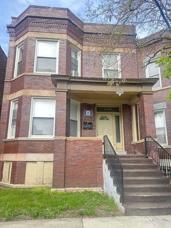 Photo - 7432 S Blackstone Ave Condo