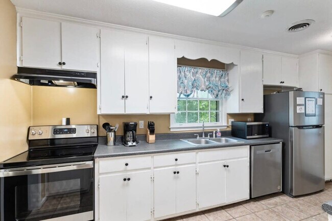 Photo - 4243 Vaughn Rd Unit ID1043807P