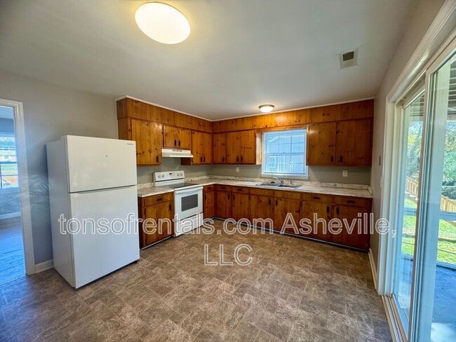 Photo - 1614 Brevard Rd