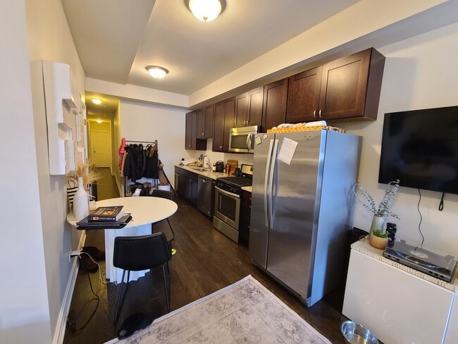 Photo - 939 W Armitage Ave Unit #B