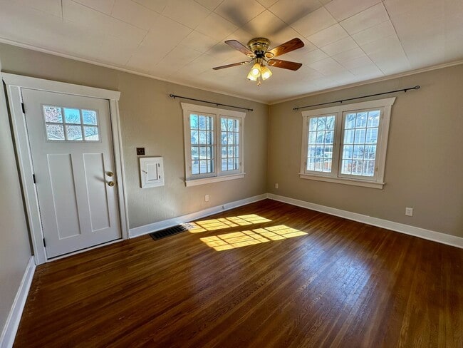 Photo - Ideally Located and Updated 3 Bed 1 Bath Spokane Home w/ Large Detached Garage/Shop Near Garland ...