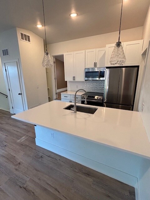 2926 1/2 W 40th Ave Unit 2 bed 1 bath