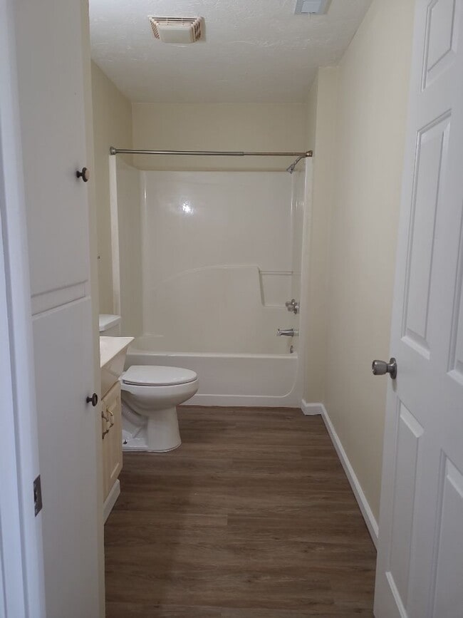 Photo - Piggott Duplexes Unit 975 E Margaret St
