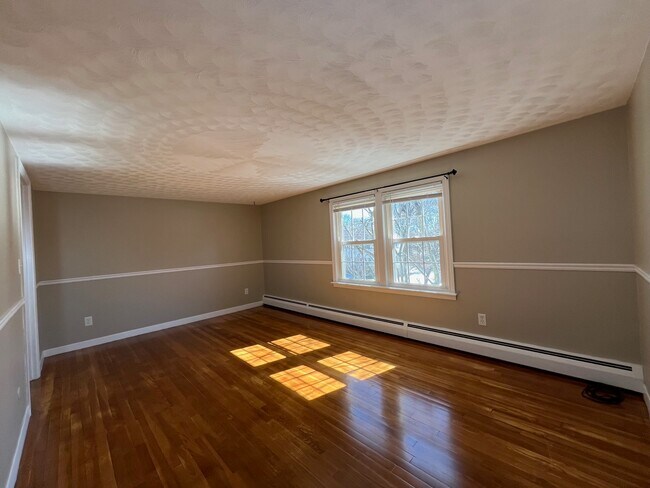 Photo - 48 Wesleyan St