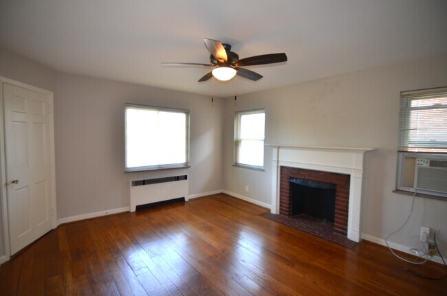 5840 Ridge Ave Unit 4