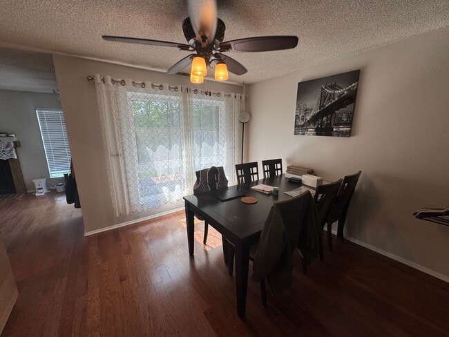 Photo - 604 Monroe Dr