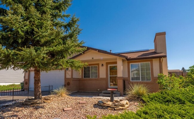 Building Photo - ***MOVE IN SPECIAL*** $500 OFF 1st MONTH'S... Rental