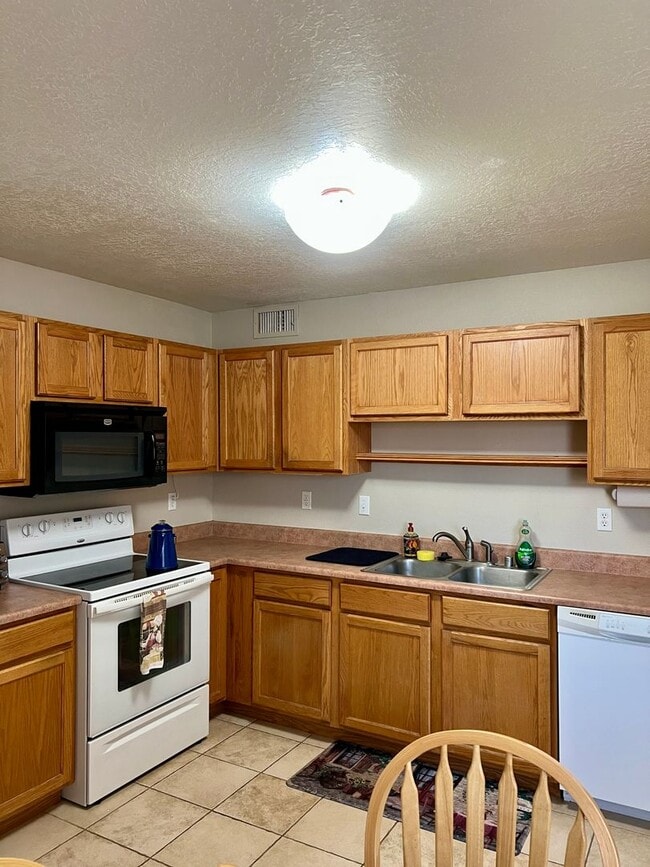 5753 Pinon Altos Rd NW