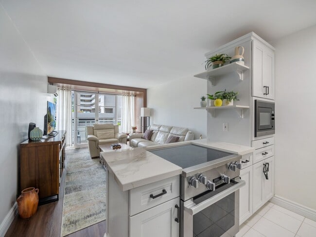 Building Photo - Upgraded Fully Furnished 1 bedroom ALL utilities included!