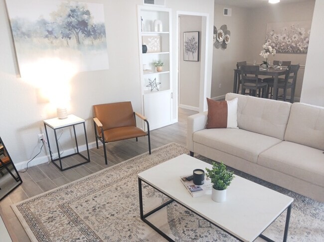 Photo - 600 Nottingham