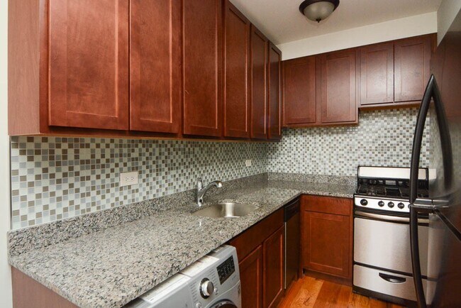 Photo - 553 W Arlington Pl Unidad 407