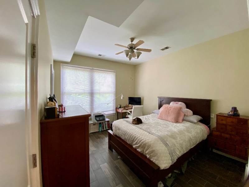 Photo - 305 West End Pl