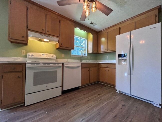 Photo - Charming 3-Bedroom Home in Newport News! "ASK ABOUT OUR ZERO DEPOSIT"