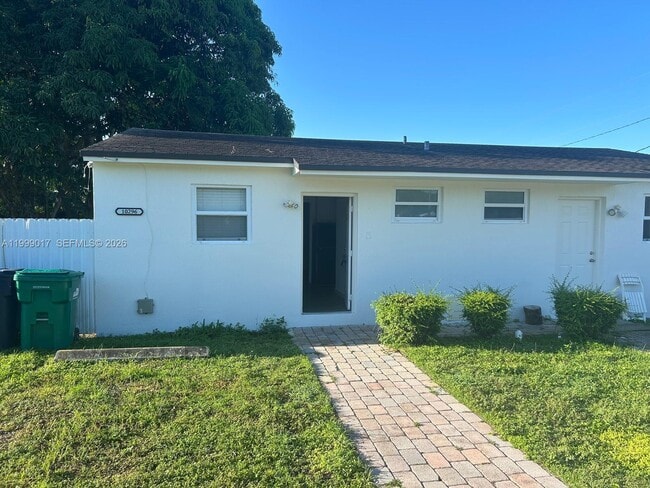 Building Photo - 10296 SW 175th St Unit 10296