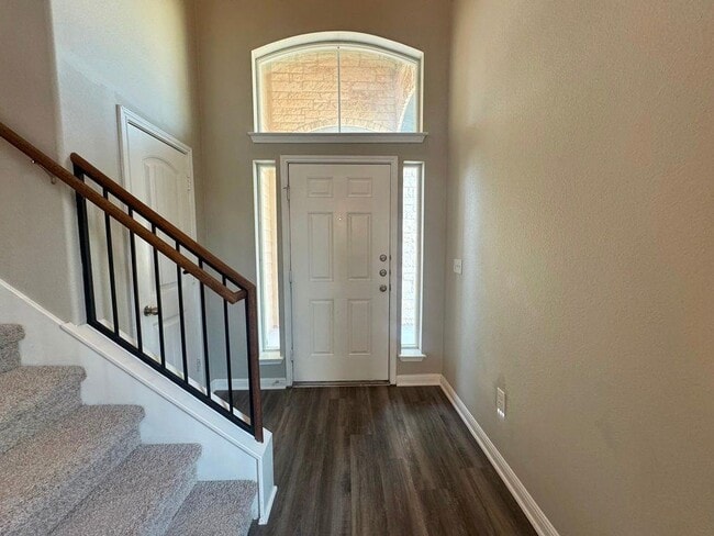 120 Kingfisher Ln