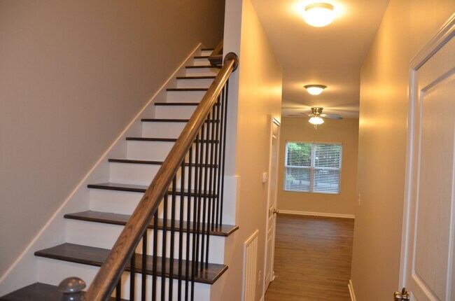 Photo - 1561 14th Ave NE