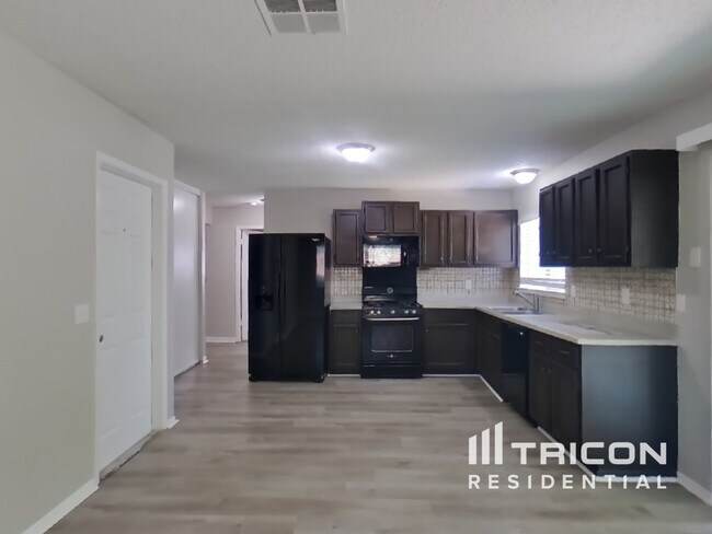 Photo - 12827 Provision St