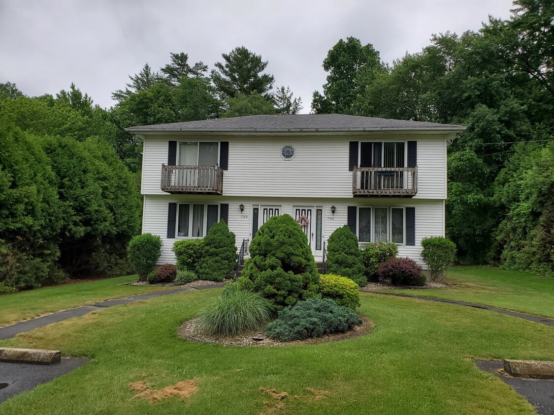 Photo - 792 Moore St (Ludlow, MA)