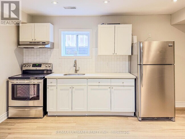 Photo - 111 Combe Ave